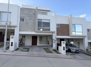 35e6eb7e9564afd75924b8205ff34cdeeb594b3721d85723557224dc5bac98a4 · Casa en Venta en Vitalá Zakia Elmarques Queretaro