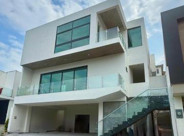 Casa · 527m² · 3 Recámaras · Casa - Rincón de Las Montañas (Sierra Alta 8 Sector)