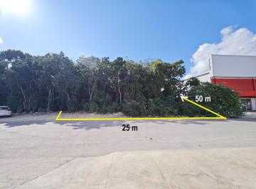 Terreno / Lote · 1m² · 2 Estacionamientos · Terreno en Venta, 1,250 m², Uso de Suelo Mixto, Av Huayacán, Cancún.
