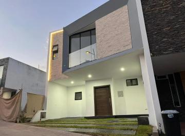 Casa de 3 habitaciones, Zapopan · Casa en Renta o Venta en Sendas Residencial