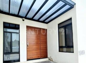 Casa · 59m² · 2 Recámaras · 2 Estacionamientos · Casa en Renta o Para Oficinas Sobre Av en Manzanillo Barrio #5