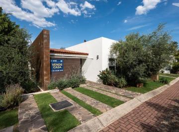 Casa en condominio · 150m² · 3 Recámaras · 2 Estacionamientos · Casa con Amenidades a Pie de Lago de Chapala, 3 Habitaciones, un Solo Piso, en Fraccionamiento Priva