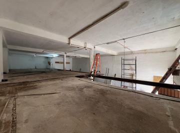 Local comercial · 180m² · 2 Estacionamientos · Local - Playa del Carmen