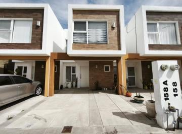 Casa · 110m² · 3 Recámaras · 2 Estacionamientos · Fraccionamiento Cordillera