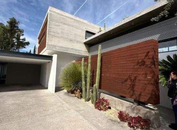 1c89e8b83f607af38d7e5dc99f08bc58e93e6acf6447f39cdbbe1688e9d55594 · Casa en Venta en Jurica. 12