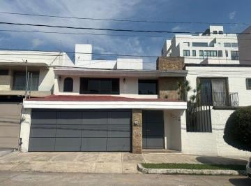 Casa de 3 habitaciones, Guadalajara · Casa en Venta en Prados Providencia