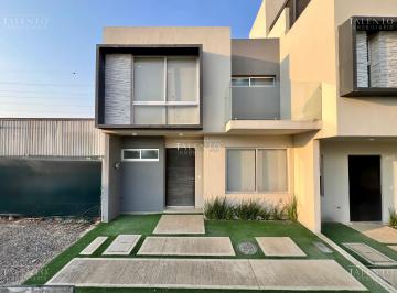 Casa de 3 habitaciones, Zapopan · Casa Venta en Valle Imperial Zapopan Jalisco