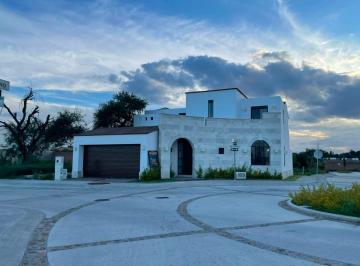Casa en condominio de 3 habitaciones, Aguascalientes · Venta de Residencia en Montoro