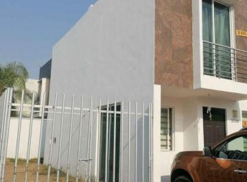 Casa en condominio · 165m² · 3 Recámaras · 2 Estacionamientos · Casa en Venta, Jardines del Valle, Zapopan, Jalisco.