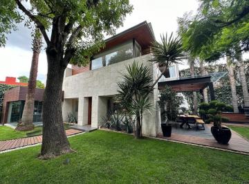 Casa en condominio de 4 habitaciones, Alvaro Obregón · Venta Casa en Pedregal en Calle Cerrada