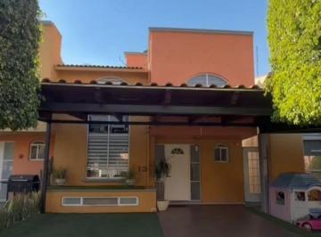 Casa en condominio de 3 habitaciones, Corregidora · Casa en Venta en Misión Santiago