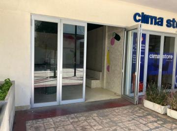 Local comercial , Zapopan · Local Comercial en Renta Plaza Sanzio, Jardines Vallarta