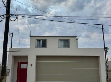 Casa de 3 habitaciones, Playas de Rosarito · Casa en Venta, Vive en Rosarito, Donde Otros Vienen de Vacaciones.