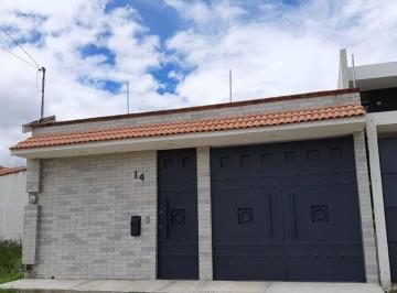 Casa de 2 habitaciones, Tequisquiapan · Casa en Venta – Vista Hermosa