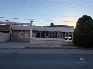 Casa · 426m² · 4 Recámaras · Casa en Venta en Colonia San Felipe en Chihuahua, Chih.
