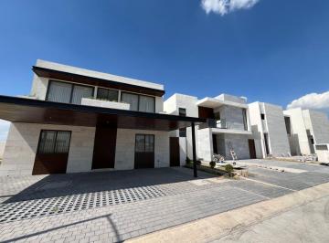 Casa en condominio de 3 habitaciones, Corregidora · Velasur Casa en Corregidora Dentro de Privada Exclusiva Frente Al Nuevo Costco