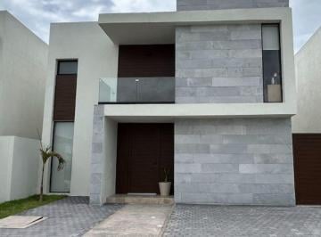 Casa en condominio de 3 habitaciones, Corregidora · Velasur Casa en Corregidora Dentro de Privada Exclusiva Frente Al Nuevo Costco
