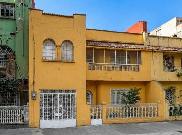 Casa de 4 habitaciones, Benito Juárez · Casa en Recuperacion Bancaria Colonia Narvarte