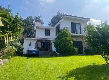 Casa de 3 habitaciones, Tlalpan · Venta de Casa Colonial con Hermosos Jardines y Arboles Frutales