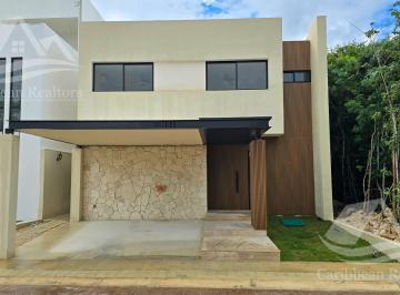 Casa · 303m² · 3 Recámaras · Casa en Venta en Via Cumbres Cancun