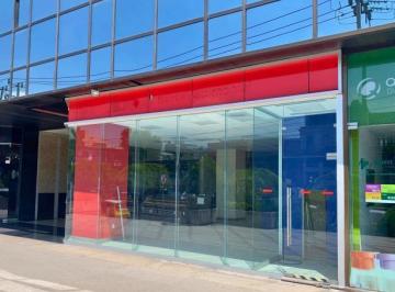 Local comercial · 376m² · 3 Estacionamientos · Local en Av Paseo de Las Palmas