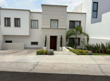 Casa de 4 habitaciones, Querétaro · Casa en Venta en San Jeronimo