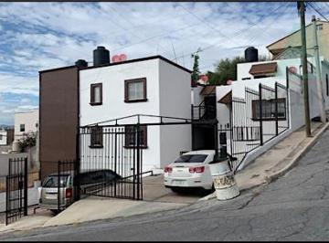 Departamento · 311m² · 6 Estacionamientos · Venta de Activo Inmobiliario de Alta Rentabilidad en Fracc Lomas Altas, Javrod