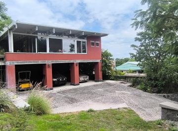 Terreno / Lote · 1000m² · Casa con Gran Terreno Bardeado y con Todos Los Servicios, en Fracc. Club de Golf Santa Fe, Xochitepe