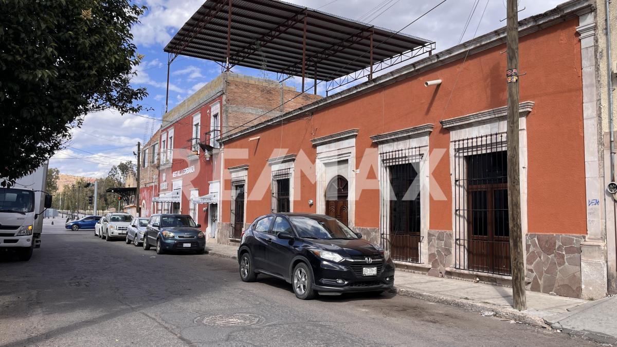 Colonial Building for Rent on Constitución Street - (4)