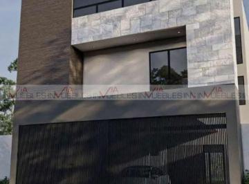 Casa · 298m² · 3 Recámaras · 3 Estacionamientos · Casa en Venta en Monterrey