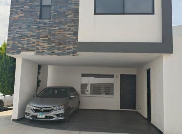 Casa · 3 Recámaras · Casa en Venta en Santa Barbara Para Inversion con Loft Incluido