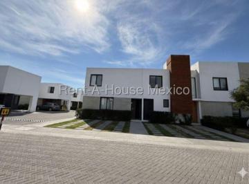 Casa de 2 habitaciones, Querétaro · Casa en Venta en Altos Juriquilla con Jardín - Goh2069
