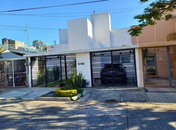Fachada · Hermosa Casa en Zona Premium - Precio Negociable