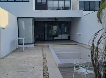 Casa de 3 habitaciones, Mérida · Casa Equpada en Renta en Temozon Norte