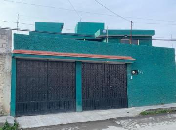 Casa de 4 habitaciones, Toluca · Casa en Venta en Capultitlán, Toluca, Salida Rápida a Calzada del Pacifico, Av Las Torres