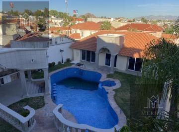 Casa · 613m² · 3 Recámaras · 6 Estacionamientos · Casa - Chihuahua
