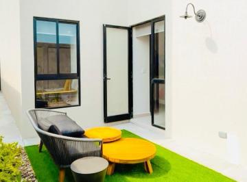 Casa · 66m² · 2 Recámaras · 2 Estacionamientos · Depa en El Mayorazgo en Planta Baja con Jardín, 2 Recámaras, El Mayorazgo, Querétaro