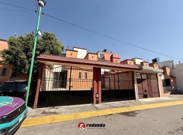 Casa · 132m² · 5 Recámaras · 4 Estacionamientos · Casa en Paseos de Izcalli