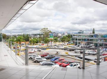 Local comercial · 153m² · 4 Estacionamientos · Local en Renta Plaza San Jose Puebla