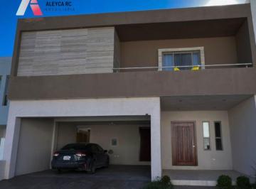 Casa · 270m² · 3 Recámaras · Casa - Fraccionamiento Bosques del Valle