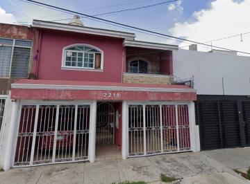 Casa en Venta de 4 habitaciones Tabachines · Casa en Zapopan, Jalisco
