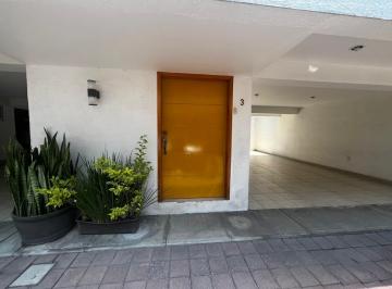 Casa en condominio · 302m² · 5 Recámaras · 4 Estacionamientos · En Renta Casa en Condominio