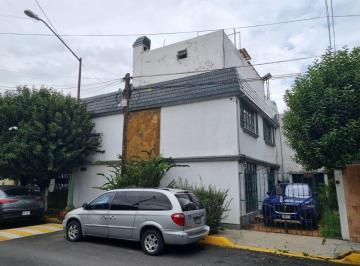Casa de 3 habitaciones, Xochimilco · Casa en Venta en Jardines del Sur, Xochimilco.