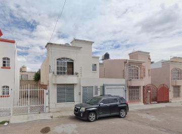 Casa de 2 habitaciones, Fresnillo · ¡Vive o Invierte en Una de Las Zonas Mejor Conectadas de Fresnillo!
