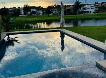 f021ab7aa3bb5886484d115cd5c59830f7b2c4d5ec6135fc136487cb55f1150f · Casa Venta Club de Golf Paraiso Country Club