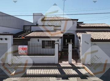 Casa de 4 habitaciones, Mexicali · Casa con 516 m² de Terreno y 4 Recámaras en Venta, Mexicali