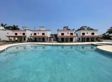Casa · 220m² · 4 Recámaras · 2 Estacionamientos · Casa - Fraccionamiento Jardines de Ahuatepec