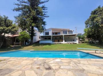 Casa · 389m² · 6 Recámaras · 2 Estacionamientos · Casa - Delicias