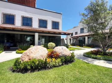 Casa · 113m² · 3 Recámaras · 1 Estacionamiento · Casa - Xochitepec