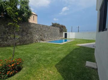Casa · 214m² · 4 Recámaras · Casa - Fraccionamiento Lomas de Ahuatlán